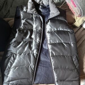 Lands' End Navy Puffer Vest